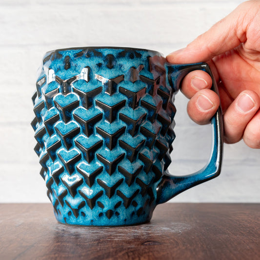 'Midnight Surf' Cubes 20oz Mug